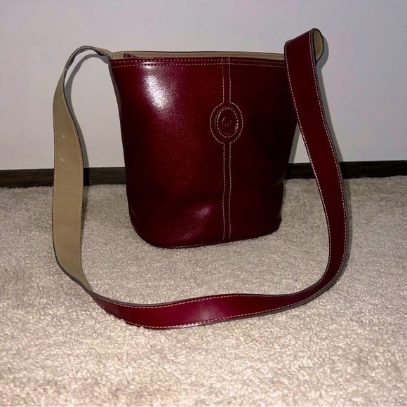 Mondani New York Red Faux Leather Bucket Purse - Picture 9 of 13